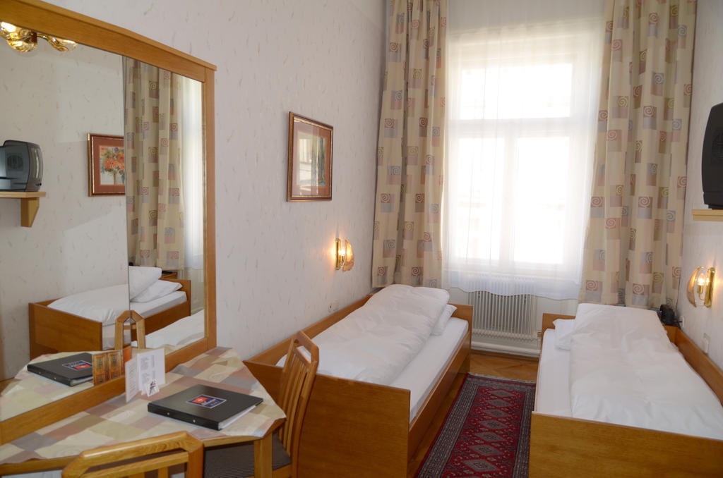 Schweizer Pension Solderer Viyana Oda fotoğraf